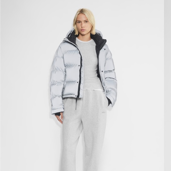 Aritzia Super Puff Shorty - Hi-Vis / reflective silver - Picture 9 of 9